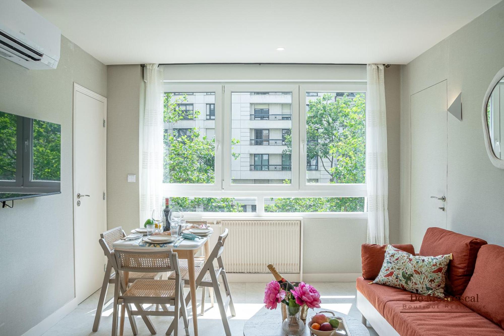 De Montescal - Hot Tub And Ac Cosy Apartment A Prime Location 40M2 París Exterior foto