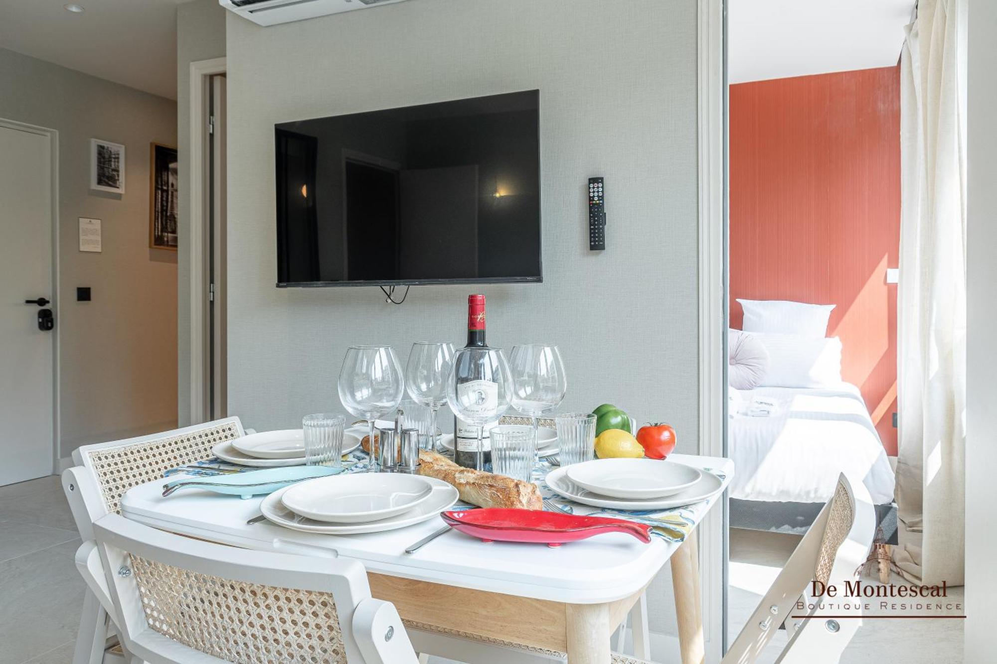 De Montescal - Hot Tub And Ac Cosy Apartment A Prime Location 40M2 París Exterior foto