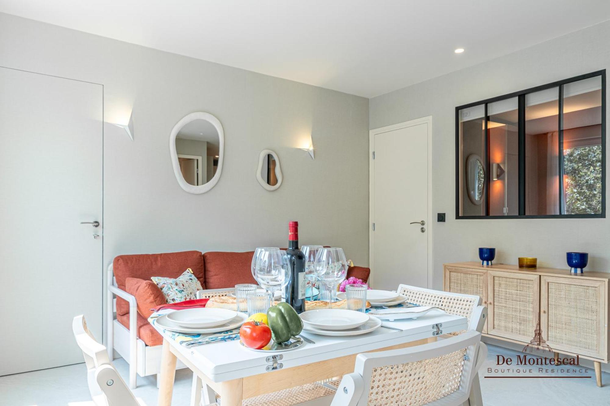 De Montescal - Hot Tub And Ac Cosy Apartment A Prime Location 40M2 París Exterior foto