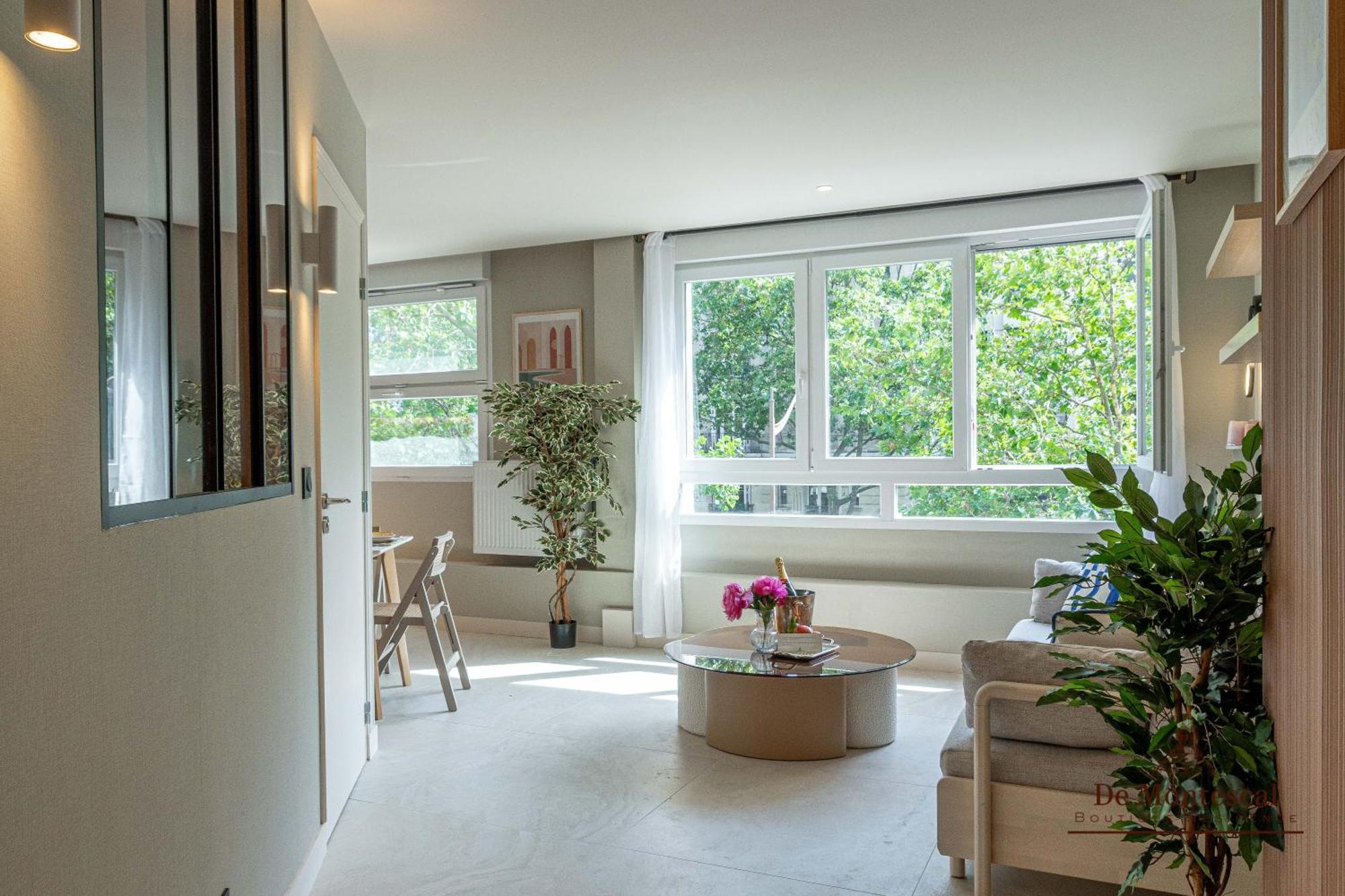 De Montescal - Hot Tub And Ac Cosy Apartment A Prime Location 40M2 París Exterior foto