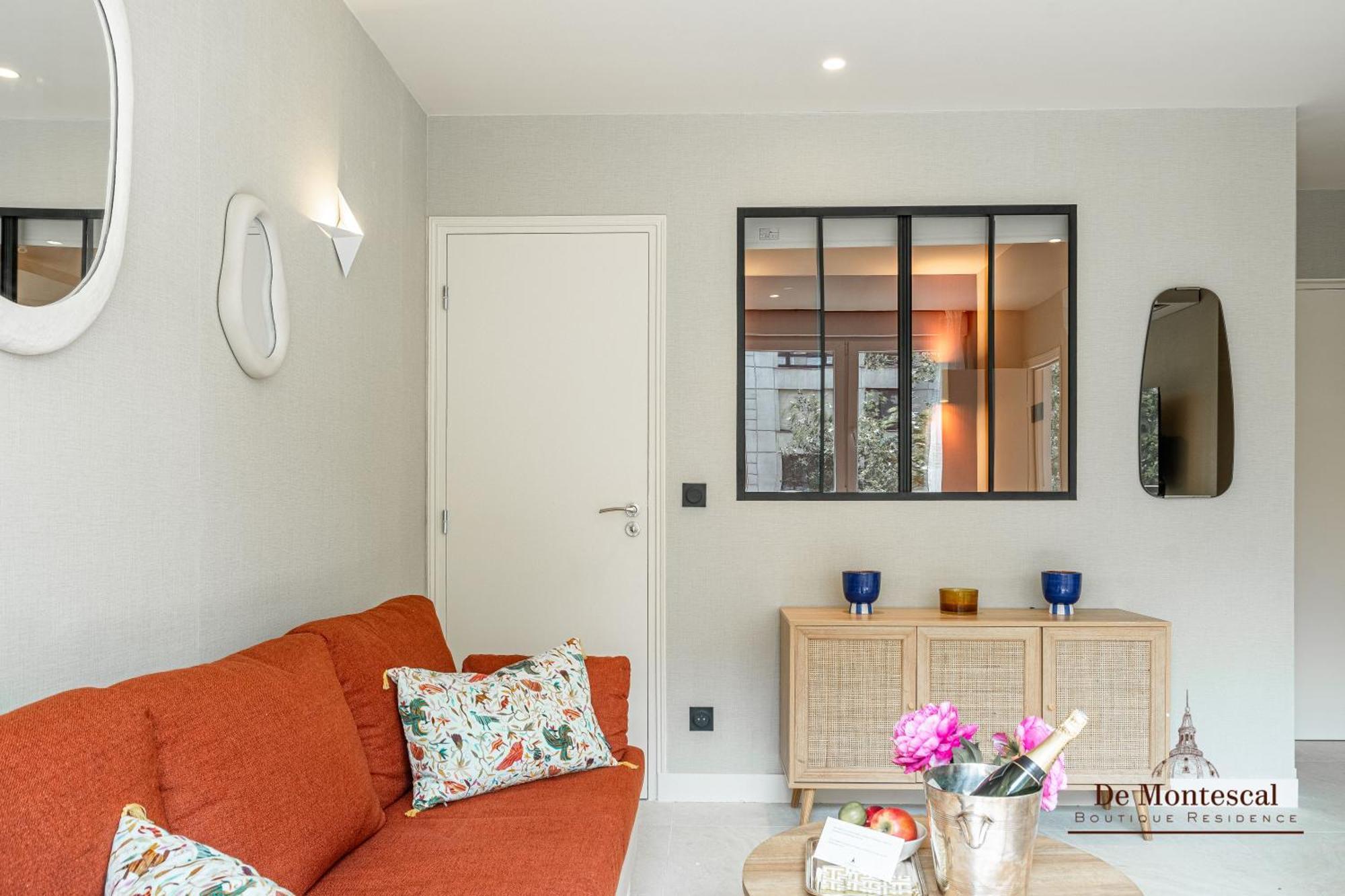 De Montescal - Hot Tub And Ac Cosy Apartment A Prime Location 40M2 París Exterior foto