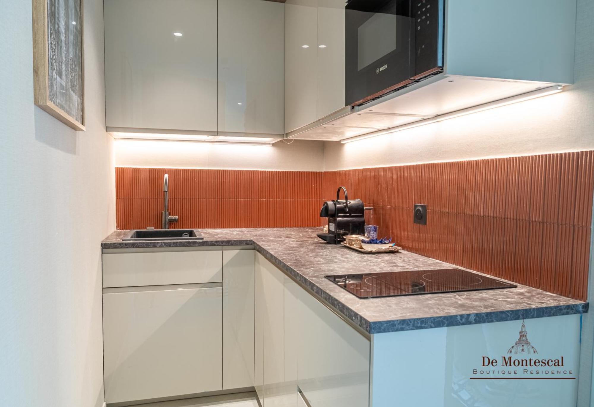 De Montescal - Hot Tub And Ac Cosy Apartment A Prime Location 40M2 París Exterior foto