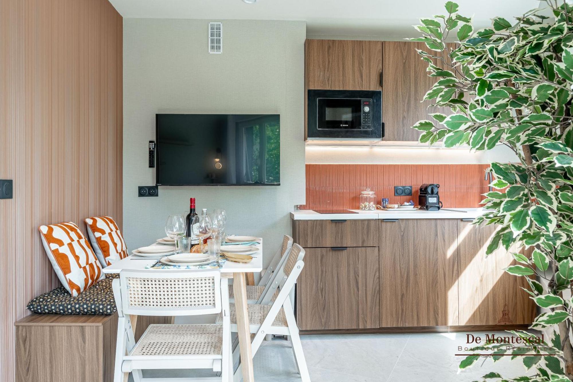 De Montescal - Hot Tub And Ac Cosy Apartment A Prime Location 40M2 París Exterior foto